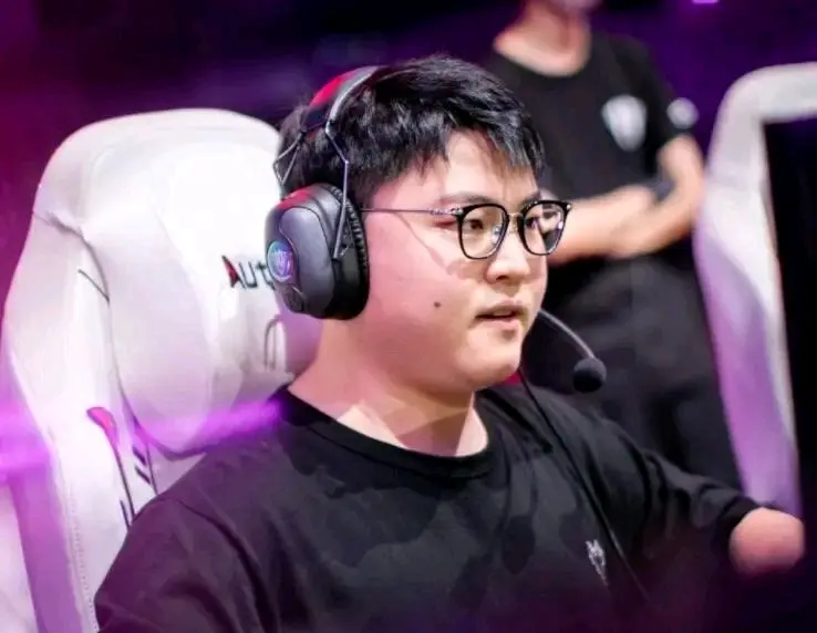 包含这也行？里昂官宣签约备战西甲Uzi连续五场比赛得分超过赛事规则更新，赛前北京首钢备战欧篮联的词条